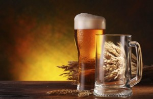 Come preparare una deliziosa birra fatta in casa (RICETTA)