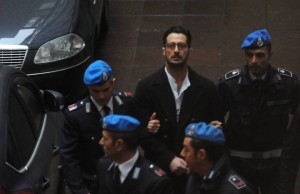 Corona, oggi in Tribunale: ‘Sto male, datemi un’opportunità’ (FOTO)