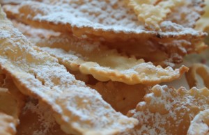 Dolci tipici di Carnevale: le chiacchiere (RICETTA)