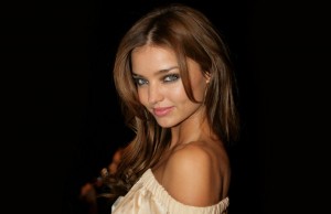 Miranda Kerr, un centrifugato di bellezza (FOTO)
