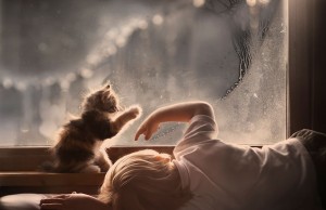 La bellezza di due bambini e i loro animali (FOTO)