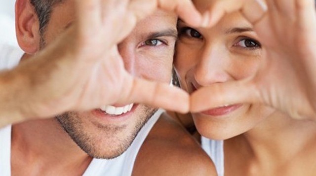 coppia-felice-cuore_600x398-1024x450