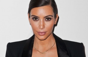 Kim Kardashian posa nuda per ‘Love Magazine’ (FOTO)