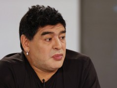 Maradona: l’ironia del web sul suo lifting (FOTO)