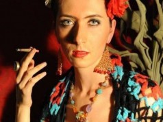 Vegana per 9 anni ora ritorna alla carne: “Che goduria!”