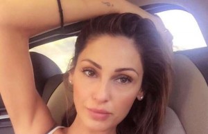 Anna Tatangelo: “La bellezza mi ha ostacolata” (FOTO)