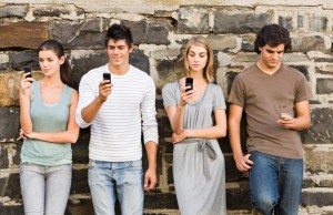 L’abitudine di controllare i social ci rende infelici