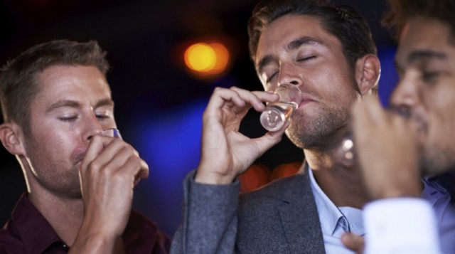 Binge Drinking, l'abbuffata alcolica è il nuovo pericolo