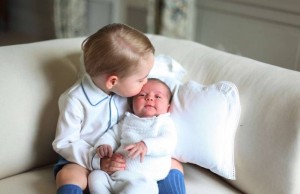 Il Principe George e la Principessa Charlotte sono delle star (FOTO)