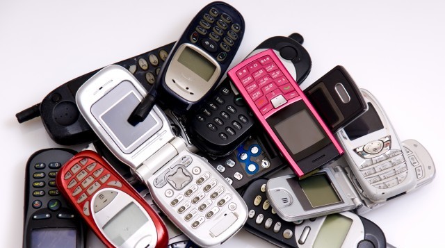 riciclo-cellulari-usati-ritiro-commercianti-direttiva-europea-640x458