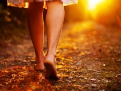 Camminare a piedi nudi per star bene (MISS FIT)