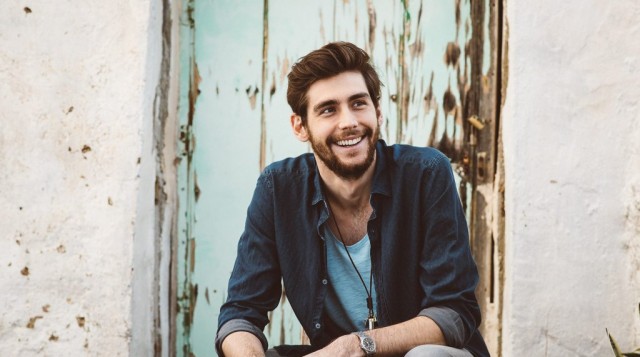 Alvaro Soler, ecco chi è il cantante dell'estate 2015 (FOTO)