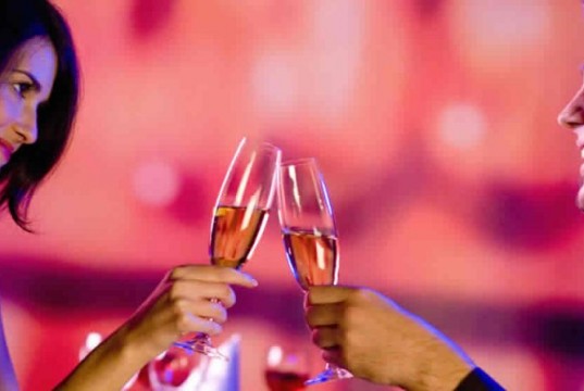 Bon ton 3.0, come comportarsi a cena con lui