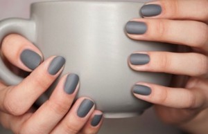 Nail art, il must è il grigio