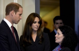 William e Kate esprimono il loro cordoglio alle vittime di Parigi (FOTO)