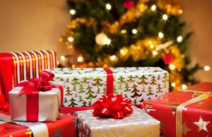 I 5 regali più inutili che tutti riceviamo a Natale (FOTO)