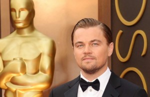 #IostoconDiCaprio: il web supporta l’attore per gli Oscar 2016 (FOTO)