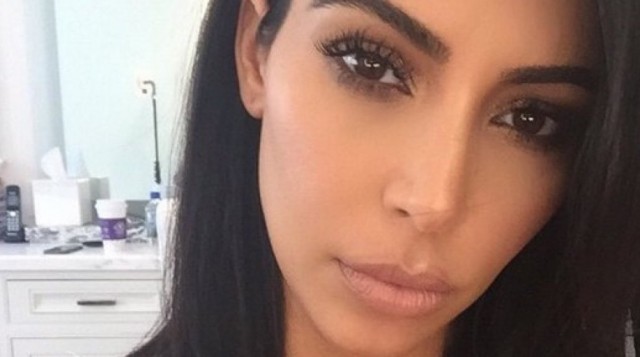Kim Kardashian presenta il figlio Saint