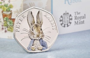Peter Rabbit addolcisce la sterlina inglese per omaggiare Beatrix Potter (FOTO)