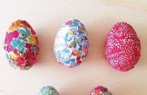 Uova di Pasqua fai da te: alcuni consigli su come decorarle (FOTO)