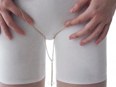 Gioielli per decorare le parti intime, con sorpresa finale (FOTO) parti intime