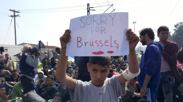 Sorry for Bruxelles, il messaggio del piccolo migrante