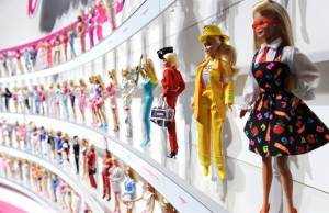 Il 9 Marzo del 1959 nasceva la prima Barbie (FOTO)