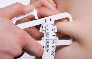 Uno studio rivela il legame tra grasso corporeo e longevità