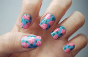 Tendenze: la manicure diventa petalosa (FOTO)