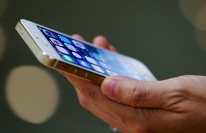 Sms ‘truffa’, a rischio gli iPhone. L’allarme arriva da Twitter