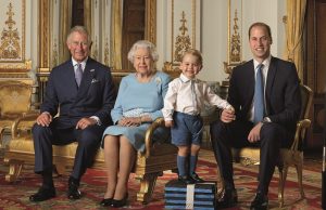 La Famiglia Reale britannica: 4 generazioni riunite insieme (FOTO)