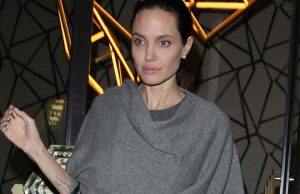 Angelina Jolie choc: pesa solo 35 kg (FOTO)