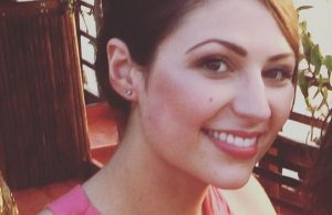 Licenziata perché si era presentata in ufficio senza tacchi