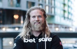 Il sexy-vichingo supereroe esiste e abita in Norvegia (FOTO)