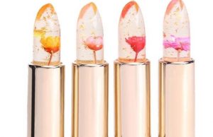 Dalla Cina i rossetti che contengono fiori (FOTO)