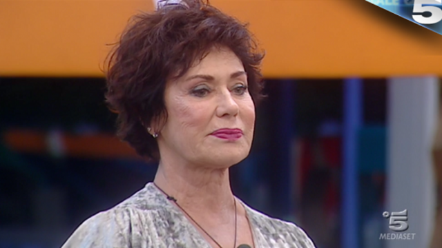 gf-vip-6-novembre-bacio-corinne-clery-eliminata-640x360