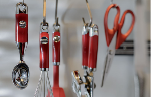 Accessori per cucina: gli utensili essenziali per ogni cuoco strumenti utili in cucina