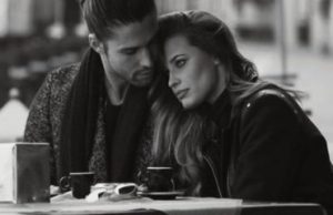 Primo bacio tra Luca e Ivana