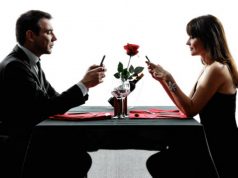 Regole di buona educazione al tempo degli smartphone Regole di buona educazione