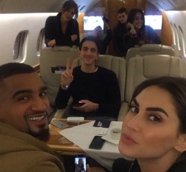 Melissa Satta la foto sul jet