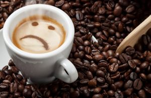 Mal di stomaco caffè e stravizi: cosa sarebbe meglio evitare Mal di stomaco caffè