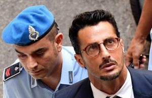 Showbiz gossip: Fabrizio Corona presto in politica Showbiz gossip