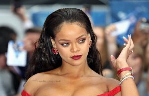 Rihanna: i sosia, Bebe Rexha e la nuova linea beauty Rihanna