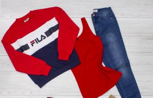 Basta capi neri: outfit fantasia e sneakers colorate anche in autunno!