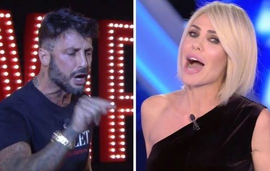 Corona vs Ilary Blasi: sceneggiata preparata Corona