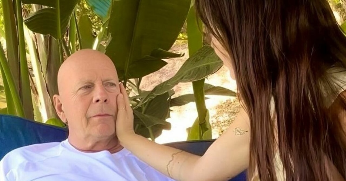 Bruce Willis ultime notizie: il primo insospettabile sintomo