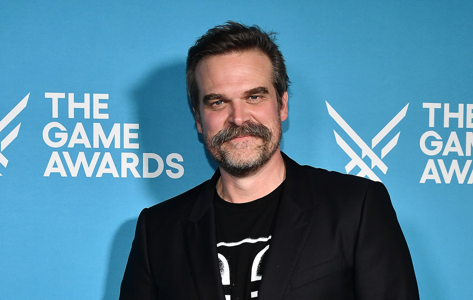 David Harbour crolla dopo Stranger Things: salta un nuovo progetto