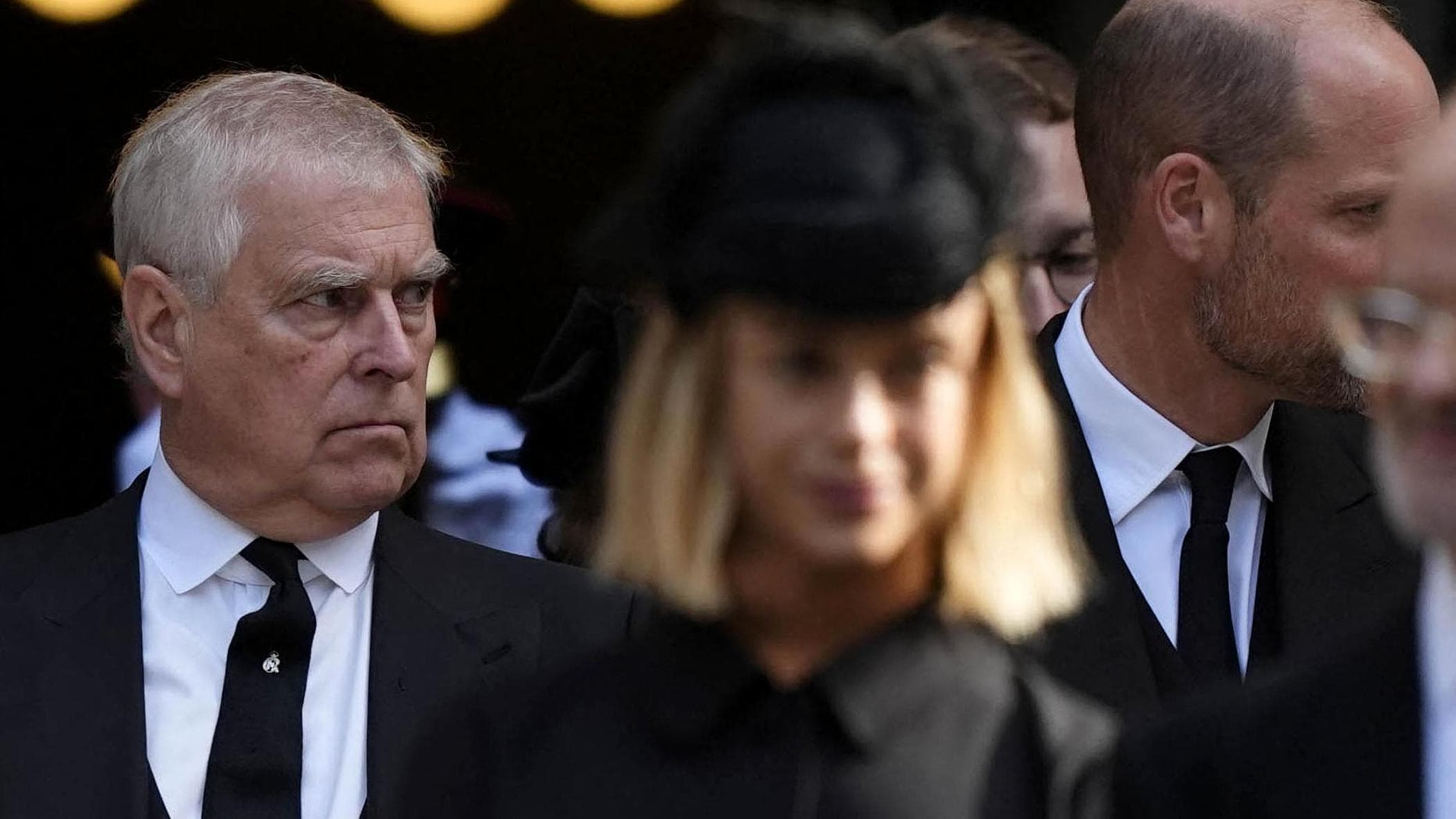 Prince Andrew verso l’esclusione dalla successione: una legge solo per lui