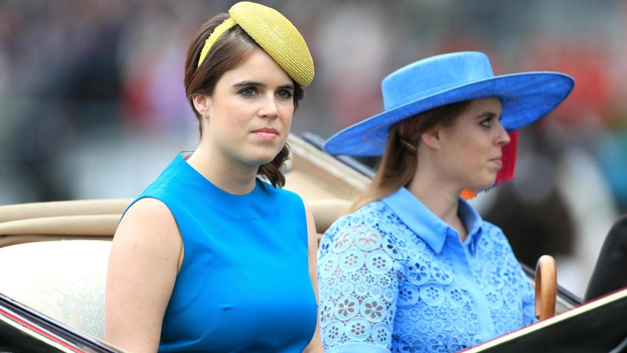 Beatrice ed Eugenia di York escluse dai Royal: gelo con re Carlo