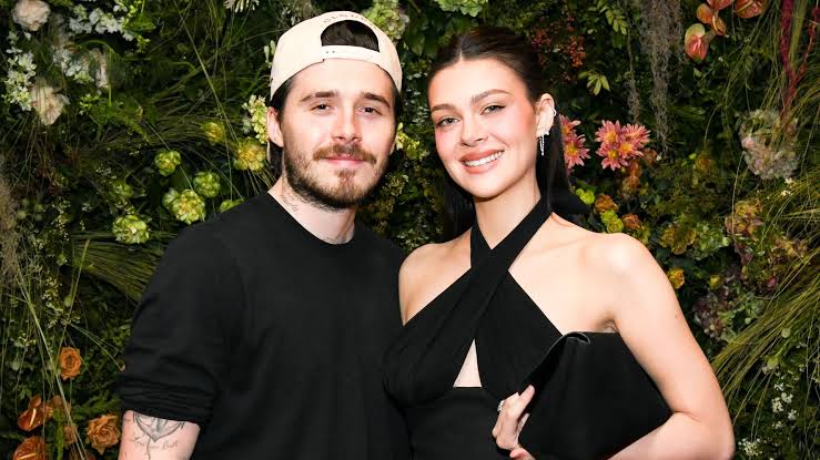 Brooklyn Beckham snobba papà David? Il dettaglio social che accende la faida di famiglia